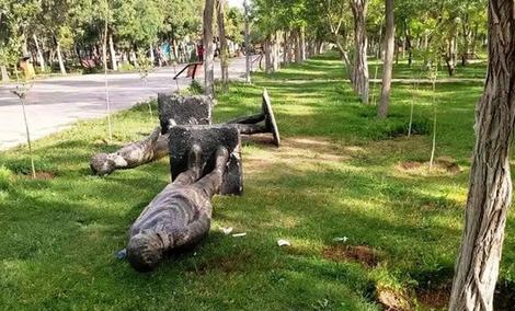 فوت یک کودک بر اثر سقوط مجسمه در پارک اراک/ چند مسئول برکنار شدند