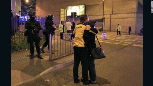 حمله تروریستی به یک کنسرت موسیقی در انگلیس/ 19 کشته و 59 زخمی 
