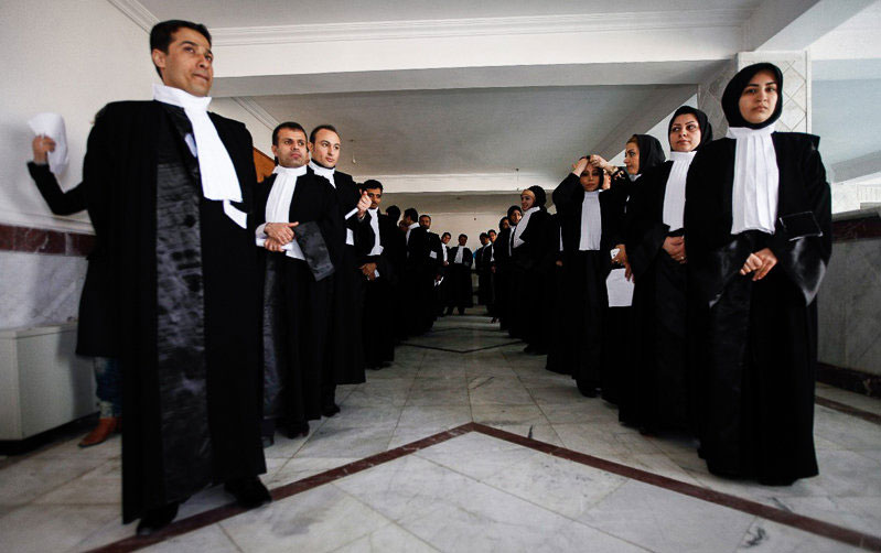 تصمیم قوه قضاییه برای پایان دادن به رانت «بدون آزمون وکیل شوید» 