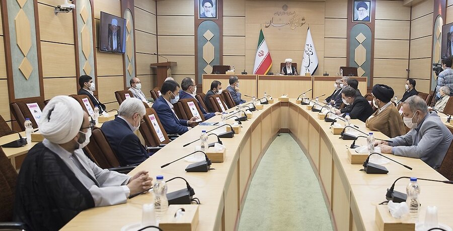 استقرار مشاوران شورای نگهبان در مجلس/ کاهش استقلال نمایندگان یا اعمال نفوذ در قانونگذاری؟