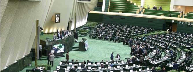  تذکر مجلس به دولت؛ دانش آموزان را سردرگم کرده اید